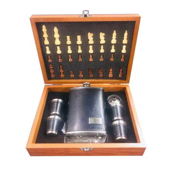 Hip Flask with Chess Board Bar Set 2 color - Image 3